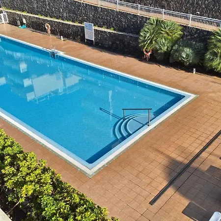 Tropical - Heated Pool شقة